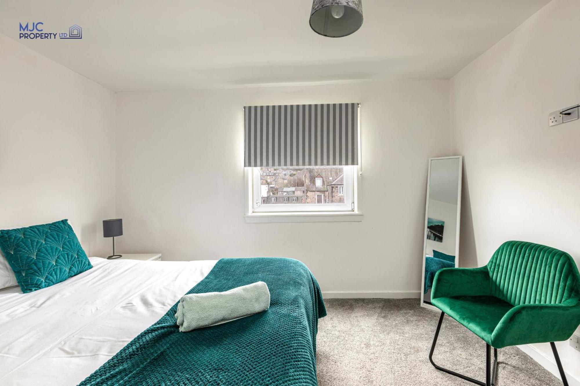 Town Centre Apartment Хоик Экстерьер фото