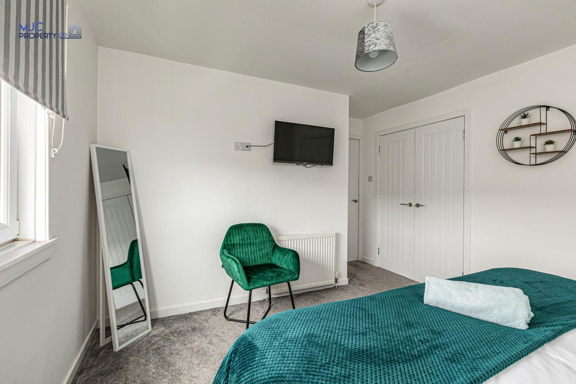 Town Centre Apartment Хоик Экстерьер фото