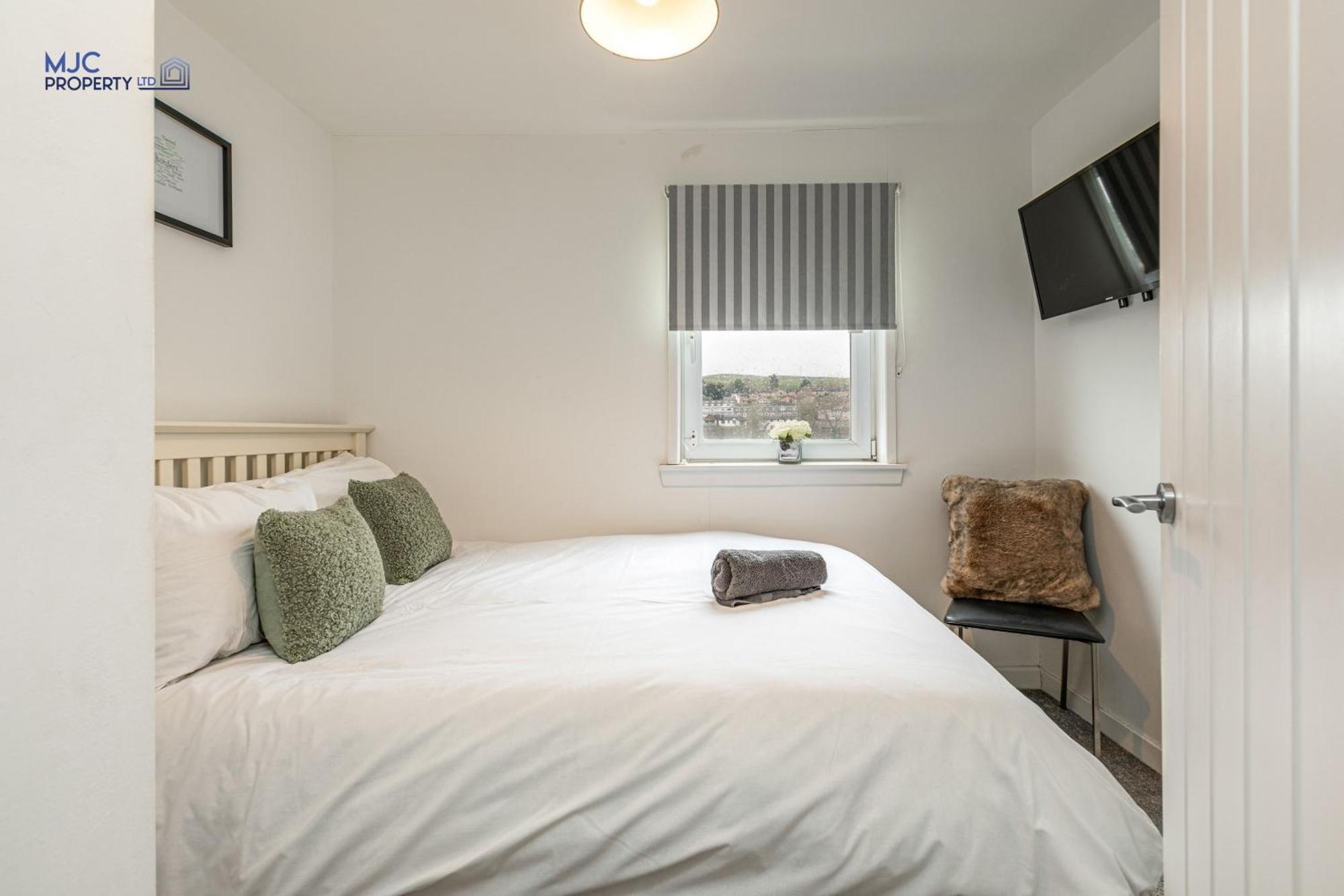 Town Centre Apartment Хоик Экстерьер фото